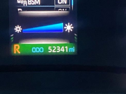 Used 2024 Toyota Sienna XLE image 27