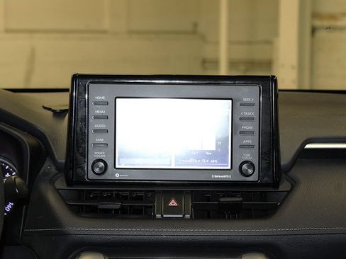 Used 2020 Toyota RAV4 LE w/ All Weather Liner Package AWD/4WD image 15
