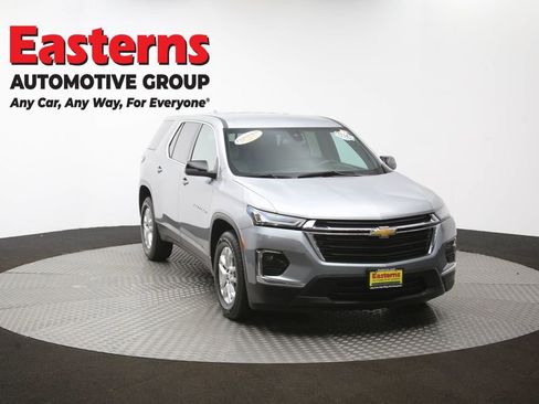 Used 2023 Chevrolet Traverse LS image 51
