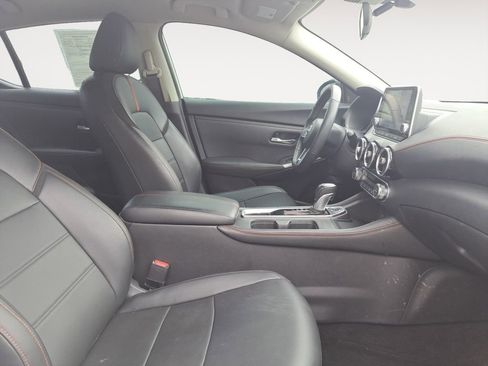 Used 2024 Nissan Sentra SR w/ SR Premium Package image 15