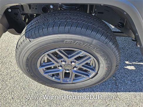 New 2025 Jeep Gladiator Sport image 16