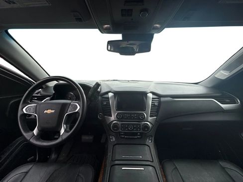 Used 2017 Chevrolet Suburban Premier AWD/4WD image 13