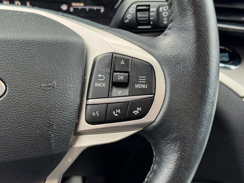 Used 2022 Ford Explorer XLT w/ Equipment Group 202A image 27