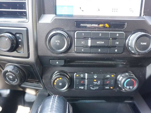 Used 2018 Ford F150 XLT w/ Equipment Group 302A Luxury AWD/4WD image 12