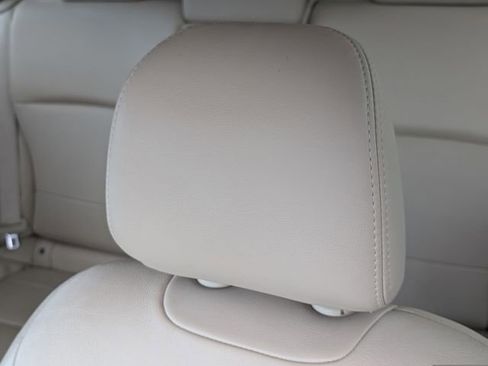 Used 2015 Subaru Outback 2.5i Limited AWD/4WD image 18