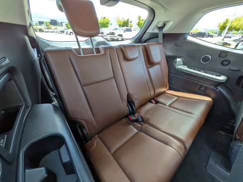 Used 2023 Subaru Ascent Touring AWD/4WD image 27