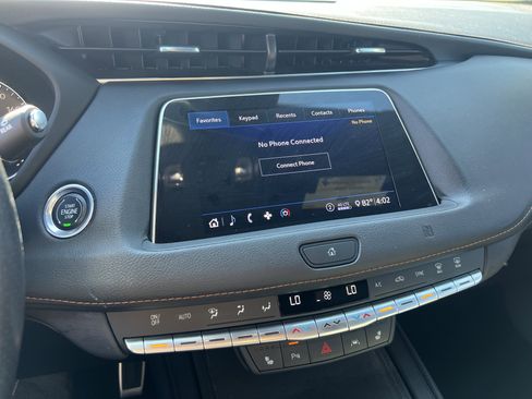 Used 2020 Cadillac XT4 Sport w/ Cold Weather Package image 11