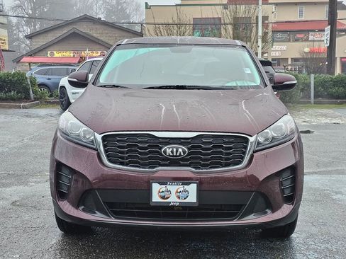 Used 2019 Kia Sorento AWD V6 image 2
