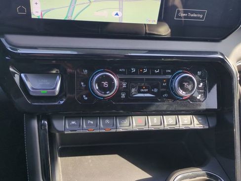 Used 2024 GMC Sierra 1500 AT4X image 18