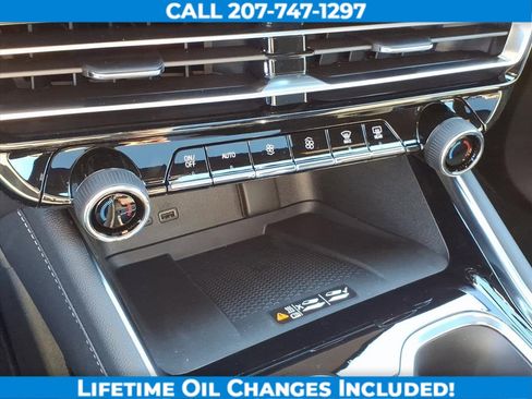 New 2026 Chevrolet Traverse LT image 18