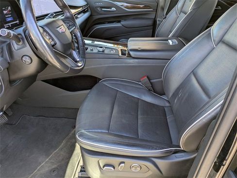 Used 2023 Cadillac Escalade Premium Luxury image 21