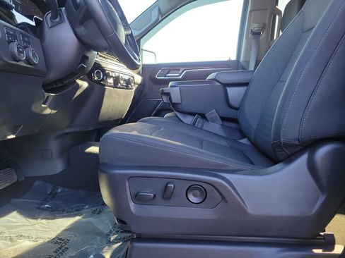 Used 2025 Chevrolet Silverado 1500 LT image 16