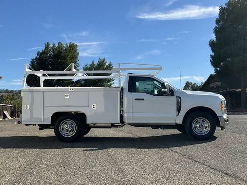 New 2025 Ford F350 XL w/ XL Chrome Package RWD image 7