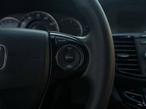 Used 2016 Honda Accord Sport image 26