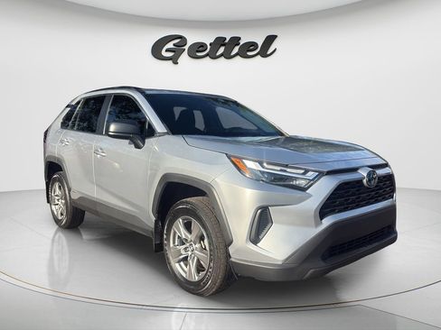 Used 2024 Toyota RAV4 LE AWD/4WD image 3