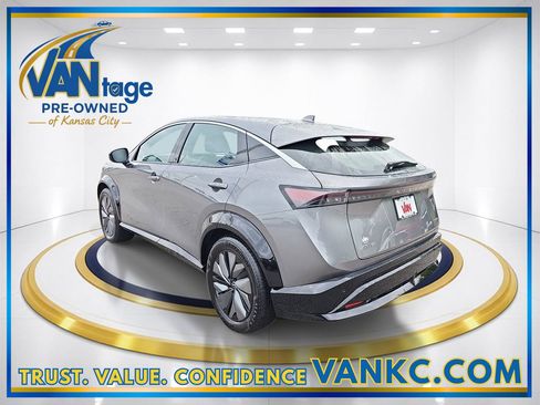 Used 2023 Nissan Ariya FWD image 9
