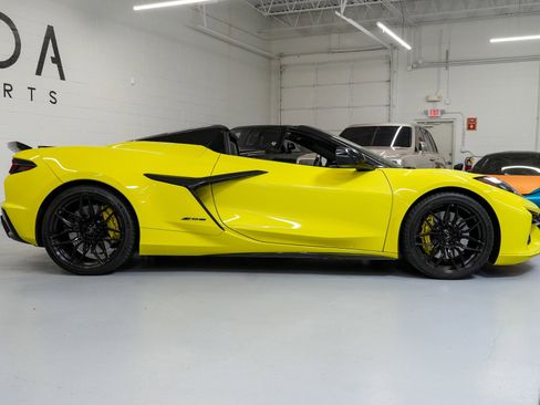 Used 2023 Chevrolet Corvette Z06 w/ Stealth Interior Trim Package image 9