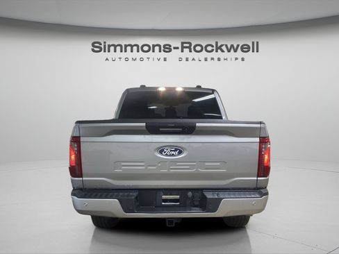 Used 2024 Ford F150 XLT AWD/4WD image 4