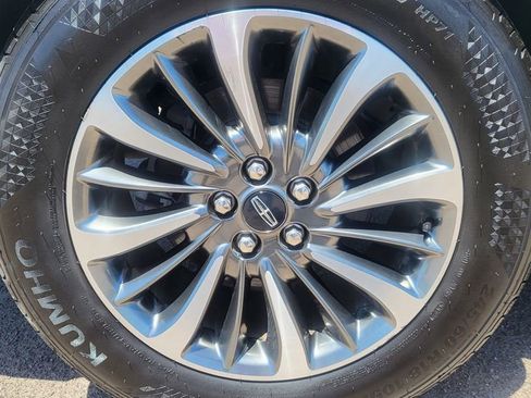 Used 2020 Lincoln Nautilus FWD w/ Equipment Group 101A image 16