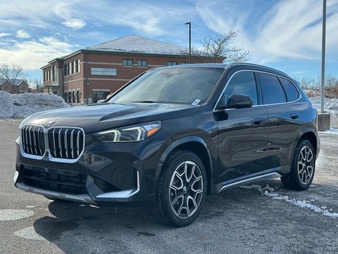 New 2026 BMW X1 xDrive28i w/ Technology Package AWD/4WD image 3