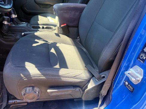 Used 2021 Jeep Gladiator Sport AWD/4WD image 15
