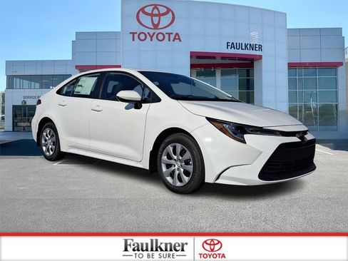 New 2026 Toyota Corolla LE image 1