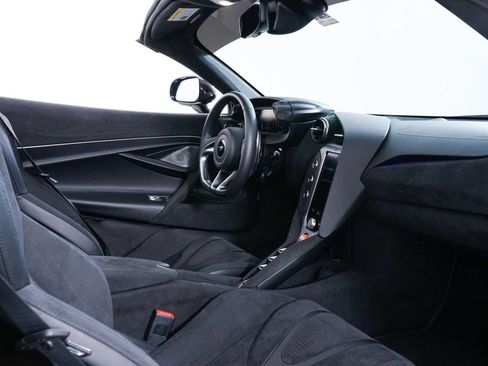 Used 2026 McLaren 750S Spider RWD image 28