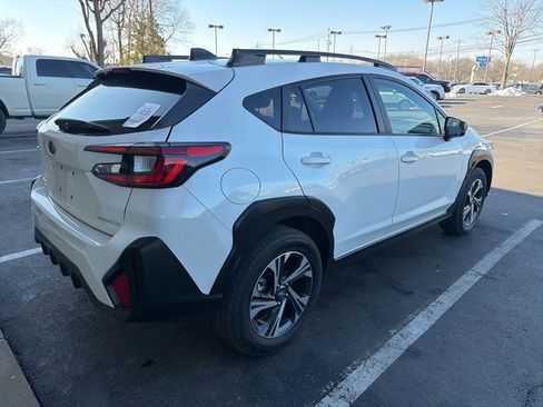 Used 2024 Subaru Crosstrek 2.0i Premium image 4