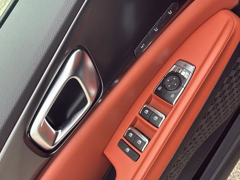 New 2026 Kia Carnival SX w/ SX Dark Edition Package FWD image 21