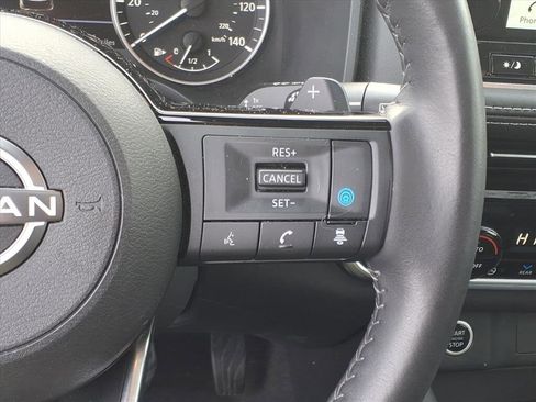 Used 2023 Nissan Rogue SL w/ SL Premium Package image 21