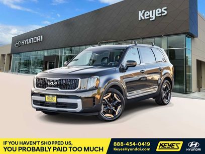 Used 2024 Kia Telluride EX w/ EX Captain's Chair Package