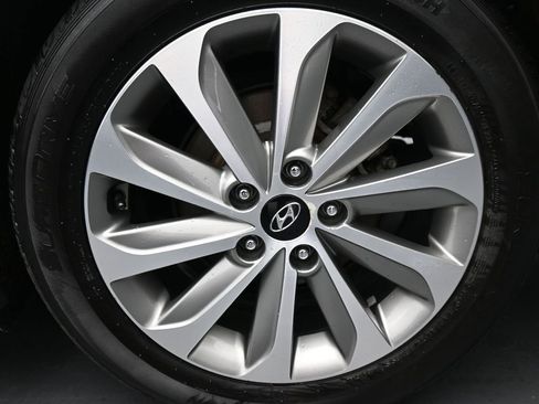 Used 2016 Hyundai Sonata Sport w/ Option Group 02 image 15