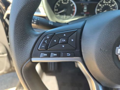 Used 2024 Nissan Altima 2.5 SV FWD image 21