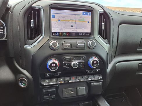 Used 2022 GMC Sierra 3500 Denali image 30