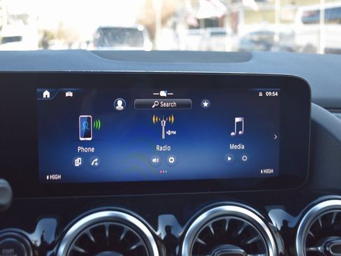 Used 2025 Mercedes-Benz GLA 250 GLA 250 image 18