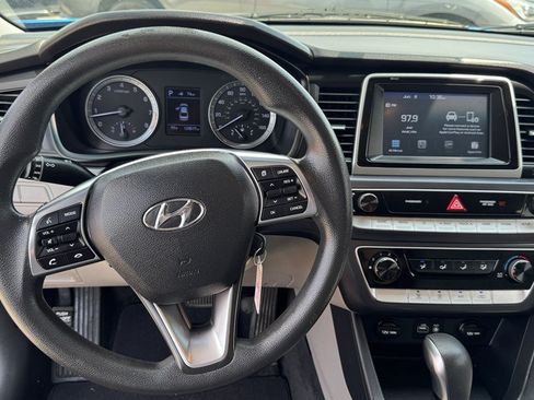 Used 2018 Hyundai Sonata SE FWD image 17