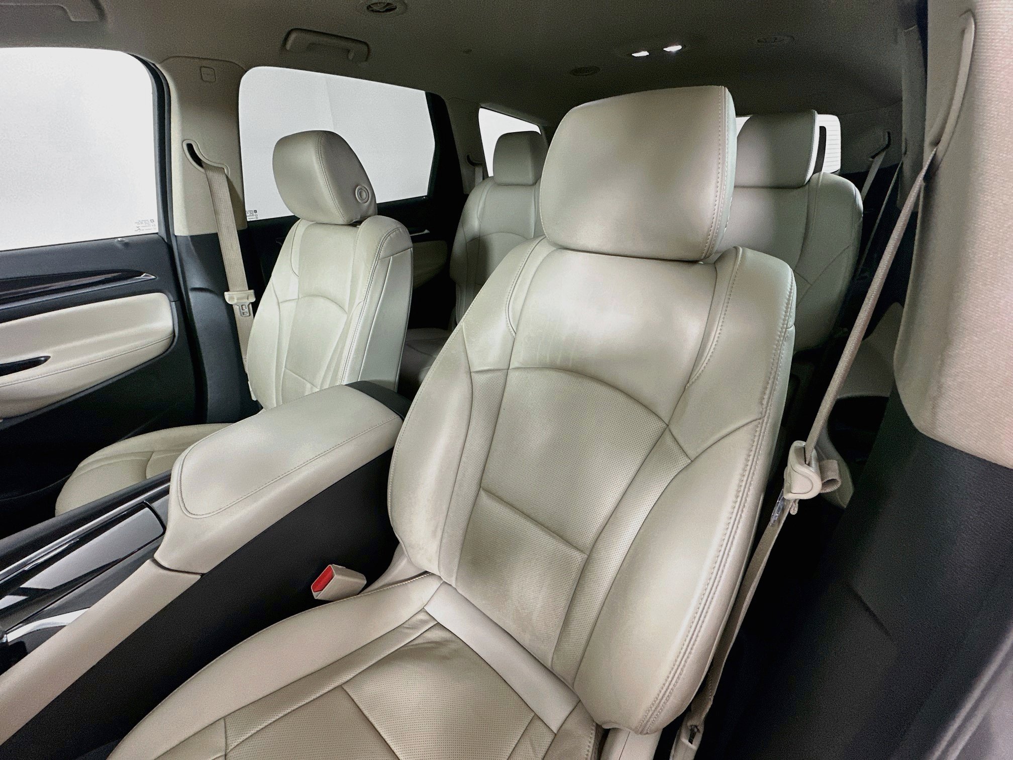 Used 2019 Buick Enclave Essence AWD/4WD image 19