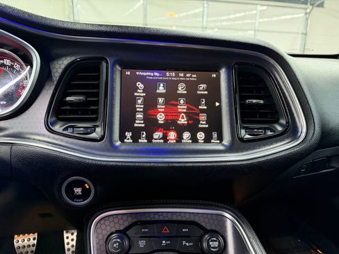 Used 2015 Dodge Challenger R/T Scat Pack w/ Leather Interior Group image 15