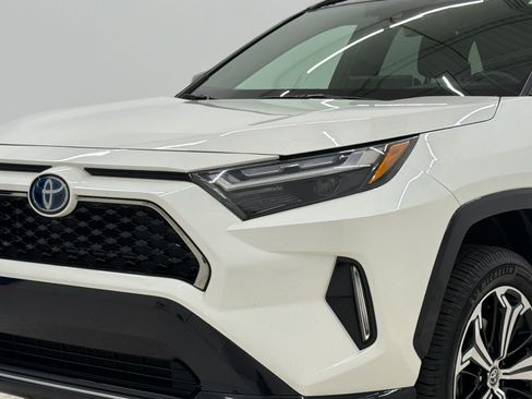 Used 2022 Toyota RAV4 XSE w/ Weather Package AWD/4WD image 12