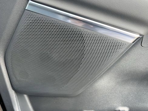 New 2025 Ford Expedition Active image 25