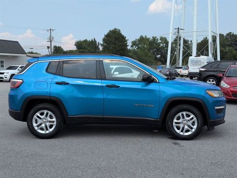 Used 2019 Jeep Compass Sport FWD image 2