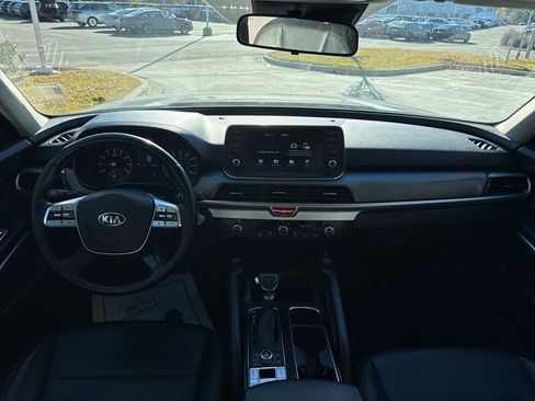 Used 2021 Kia Telluride S image 16
