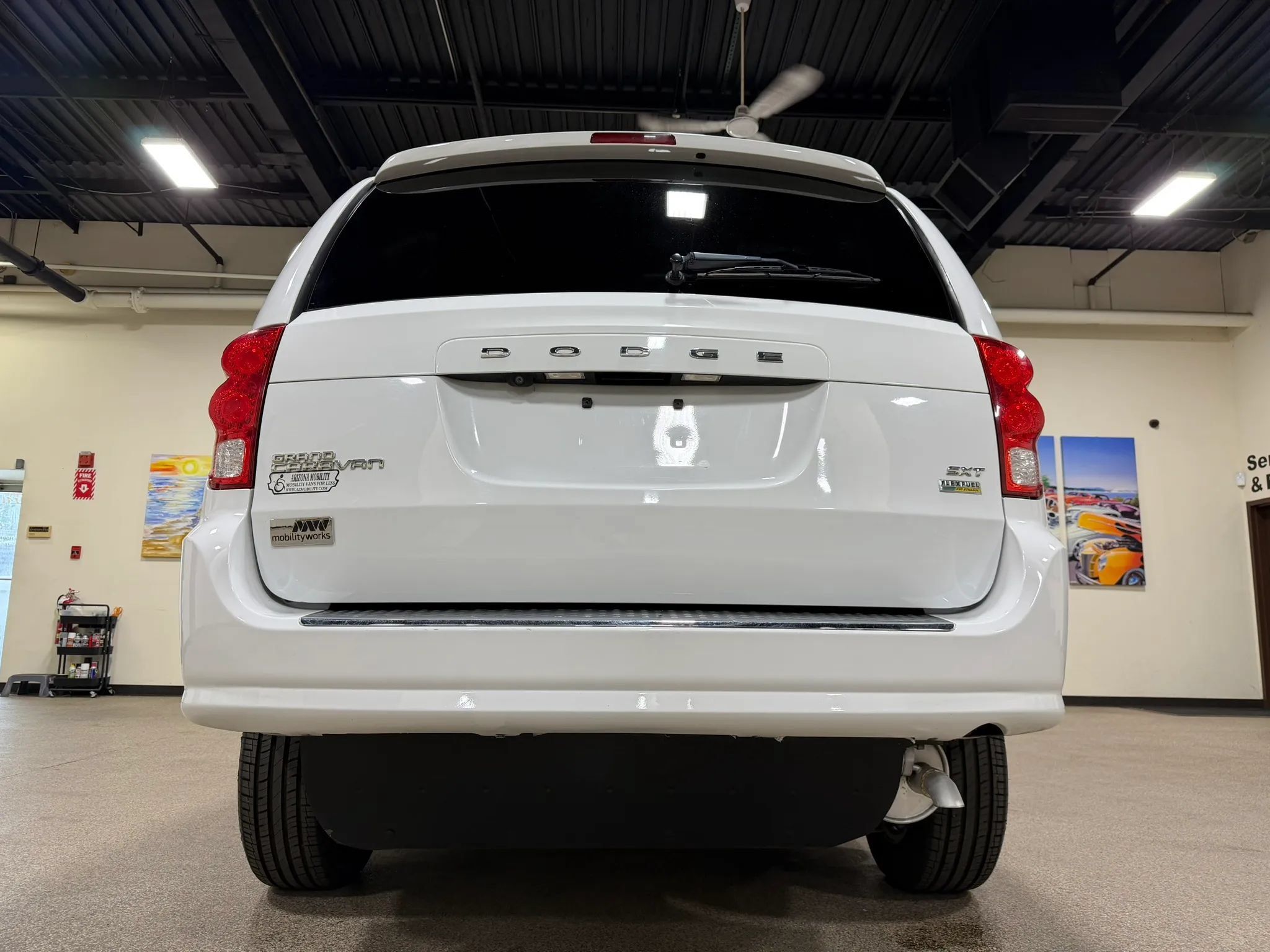 Used 2019 Dodge Grand Caravan SXT FWD image 19