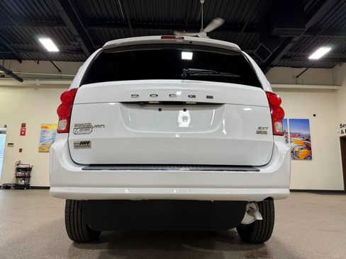 Used 2019 Dodge Grand Caravan SXT FWD image 19