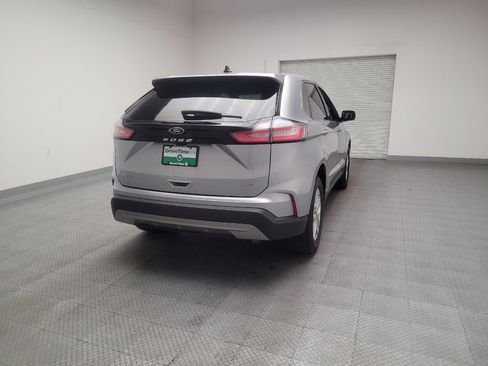 Used 2022 Ford Edge SEL image 7