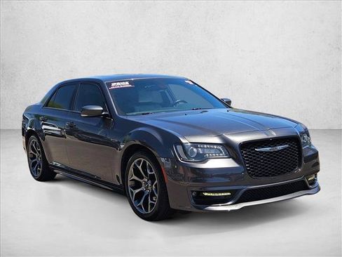 Used 2017 Chrysler 300 S w/ 300S Premium Group RWD image 3