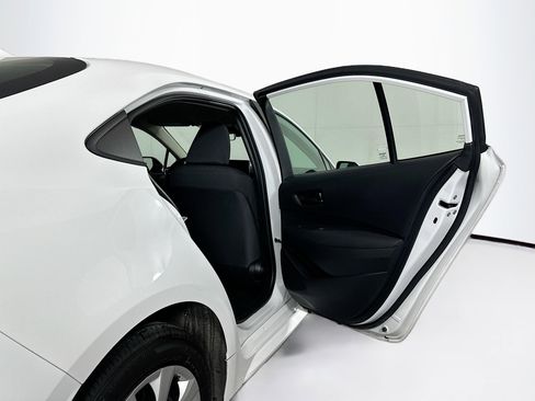 Used 2024 Toyota Corolla LE image 27
