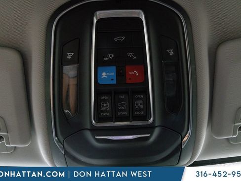 Used 2023 Jeep Grand Cherokee L Limited AWD/4WD image 16