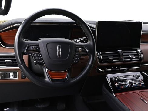 Certified 2024 Lincoln Navigator L Reserve w/ Equipment Group 201A image 12