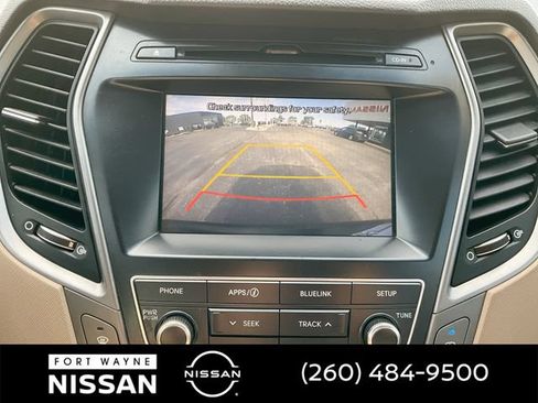 Used 2017 Hyundai Santa Fe SE AWD/4WD image 15
